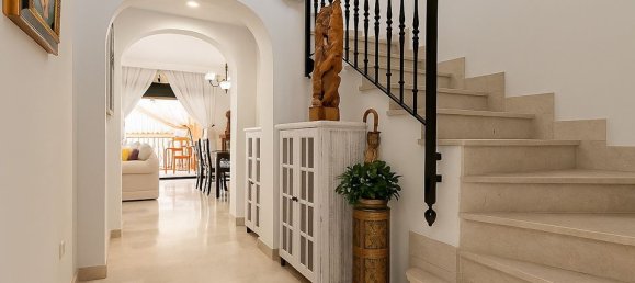 3 bedrooms Townhouse in Estepona, Spain No. 183904 5