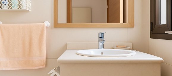 3 bedrooms Townhouse in Estepona, Spain No. 183904 16