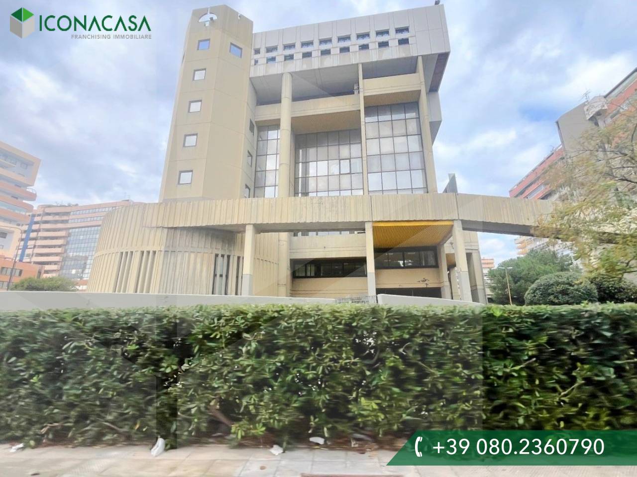 12m² Parking in Bari, Italy No. 25414