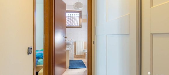 Apartamento de 1 dormitorio en Saronno, Italy No. 2339 45