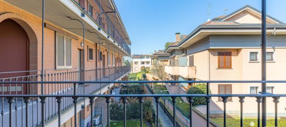 Apartamento de 1 dormitorio en Saronno, Italy No. 2339 16