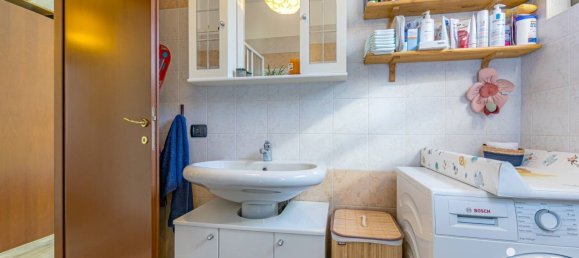 Apartamento de 1 dormitorio en Saronno, Italy No. 2339 5