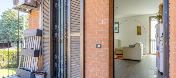 Apartamento de 1 dormitorio en Saronno, Italy No. 2339 13