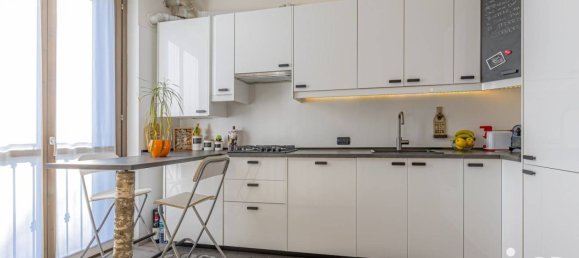 Apartamento de 1 dormitorio en Saronno, Italy No. 2339 41