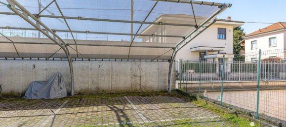 Apartamento de 1 dormitorio en Saronno, Italy No. 2339 32