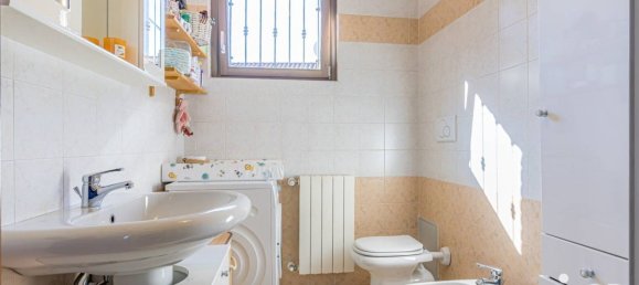 Apartamento de 1 dormitorio en Saronno, Italy No. 2339 4