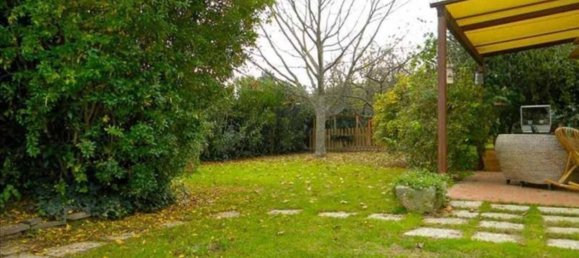 3 bedrooms Villa in San Giuliano Terme, Italy No. 121267 9