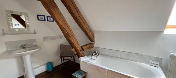  Castillos de 5 dormitorios en Lignerolles, France No. 90487 9