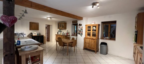  Castillos de 5 dormitorios en Lignerolles, France No. 90487 2