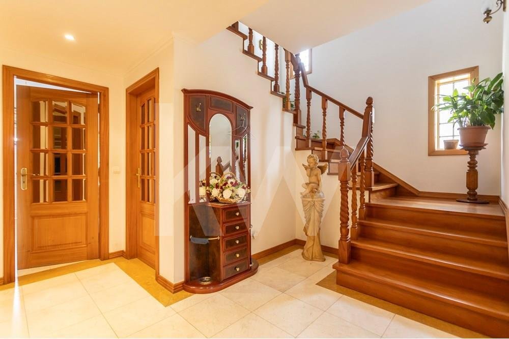 Casa T5 em Vialonga, Portugal N.º 84949