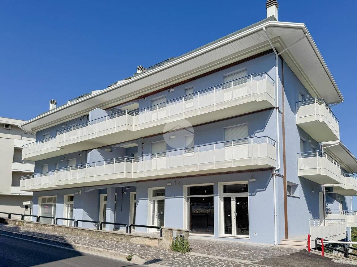 3 bedrooms Apartment in Alba Adriatica, Italy No. 272741