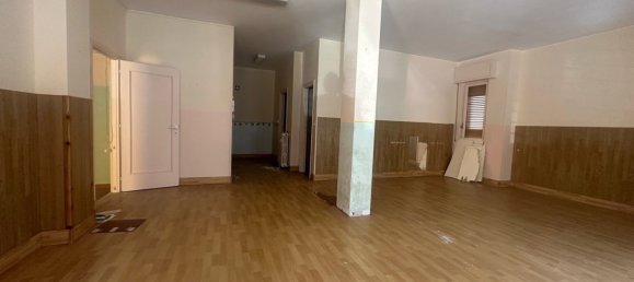 Armazém de 4 divisões em Imperia, Italy N.º 128726 6