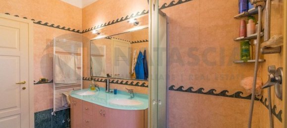 Villa de 3 dormitorios en Rignano sull'Arno, Italy No. 49239 22