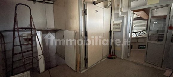 Коммерческая недвижимость с 3 комнатами в Альпиньяно, Италия № 324640 12