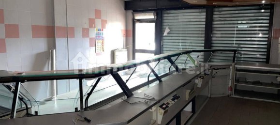 Коммерческая недвижимость с 3 комнатами в Альпиньяно, Италия № 324640 4