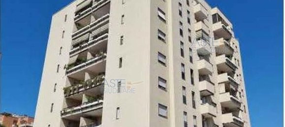 3 rooms Apartment in Rome, Italy No. 189831 13