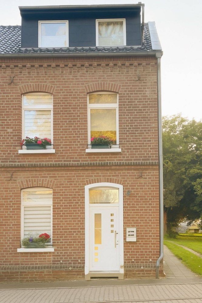 5غرفة تاون هاوس في North Rhine-Westphalia, Germany رقم 369015