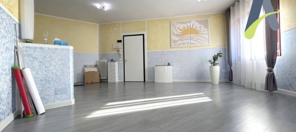 2 bedrooms Apartment in Mira, Italy No. 358560 2