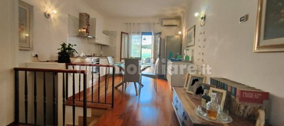 4 bedrooms Villa in Rome, Italy No. 14658 28
