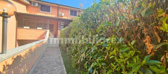 4 bedrooms Villa in Rome, Italy No. 14658 22