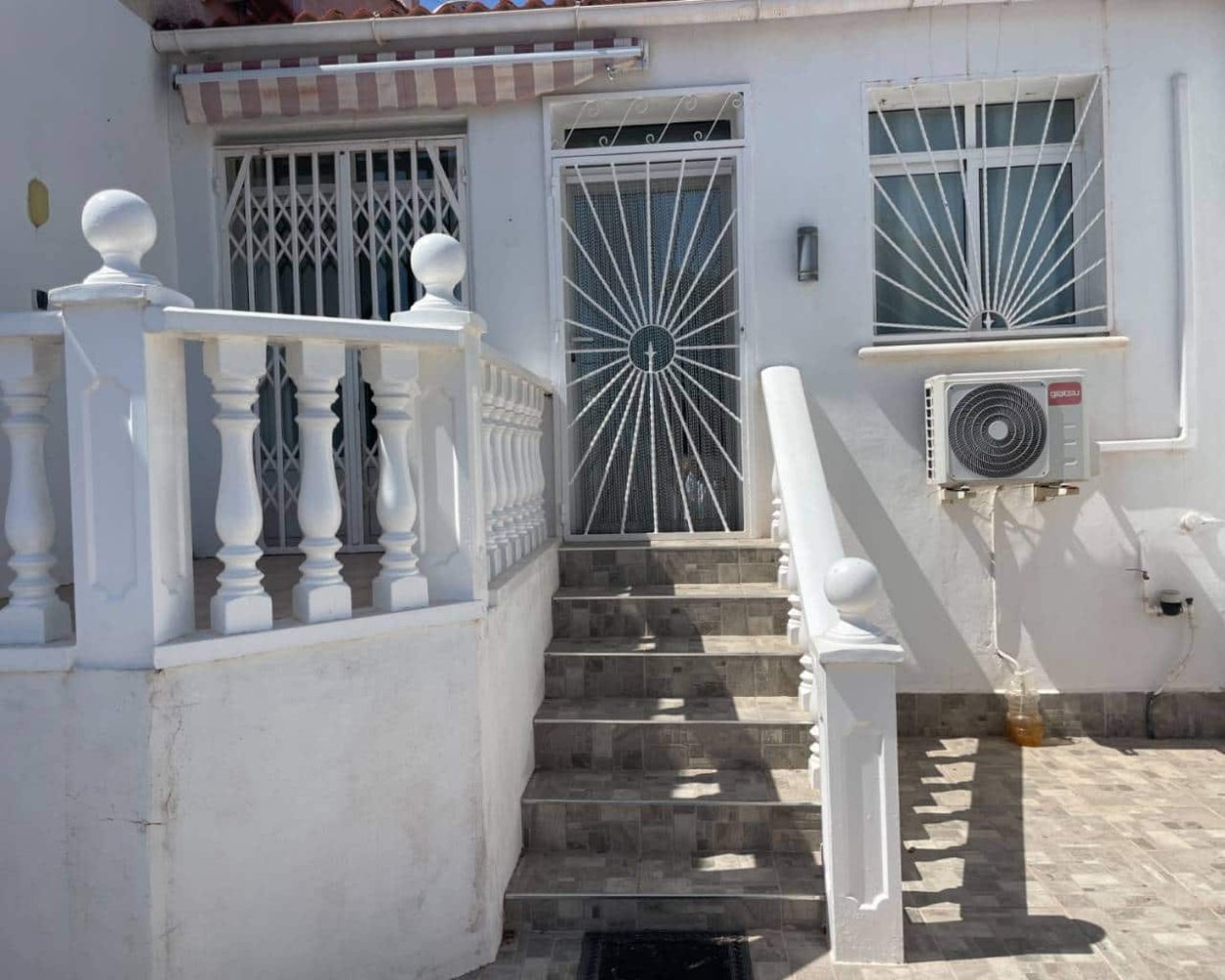 2 bedrooms Bungalow in Ciudad Quesada, Spain No. 159050