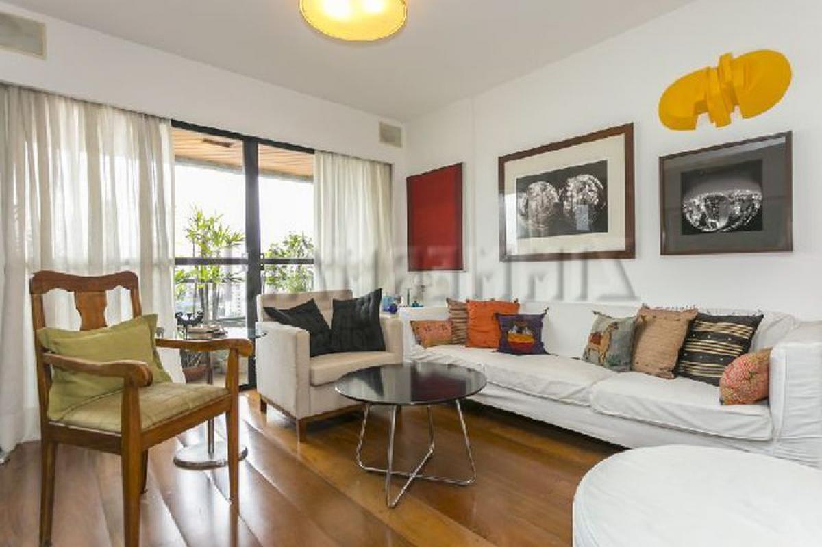 4 bedrooms House in Sao Paulo, Brazil No. 586057