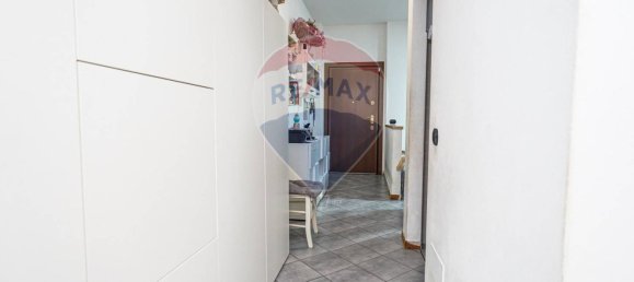 Квартира с 2 спальнями в Беллуско, Италия № 270500 7