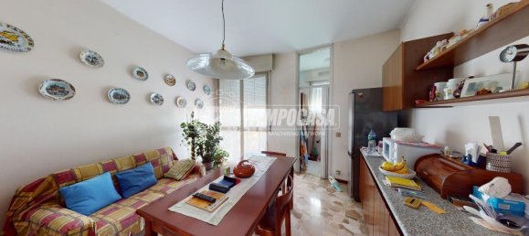3 rooms Apartment in Cesano Maderno, Italy No. 139983 2