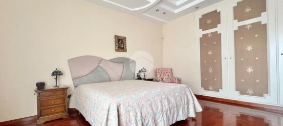 5 rooms Villa in Marano di Napoli, Italy No. 21821 2