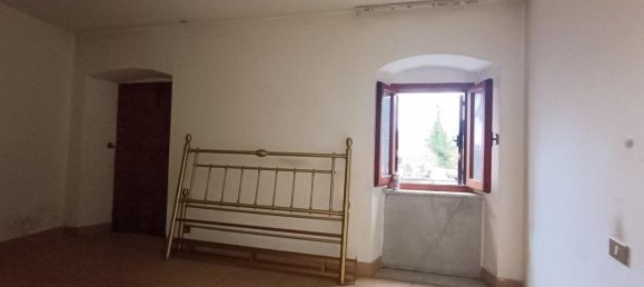 3 rooms House in Carrara, Italy No. 38901 7