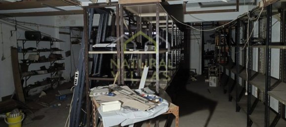 176m² Commercial property in Loule, Portugal No. 231324 8