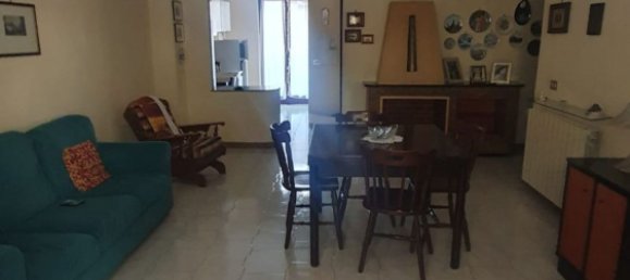 4 Schlafzimmer Wohnung in Caserta, Italy, Nr. 349331 16