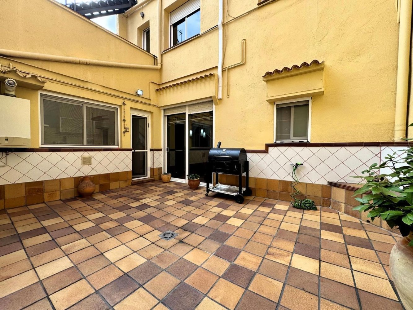 4 bedrooms Townhouse in Sabadell, Spain No. 252655