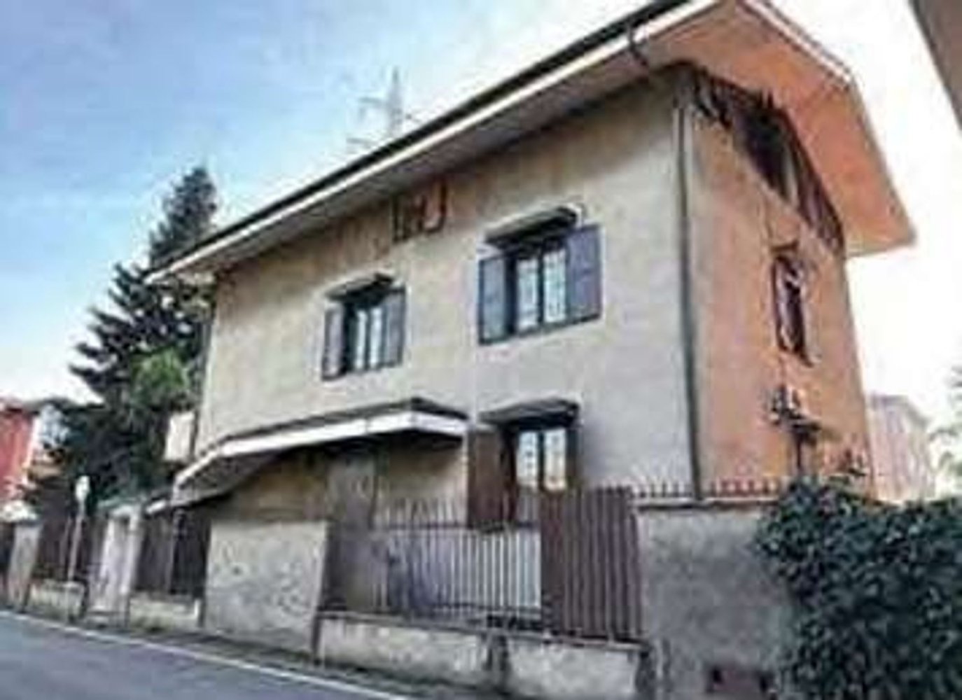 Apartamento de 3 divisões em Cologno Monzese, Italy N.º 8336