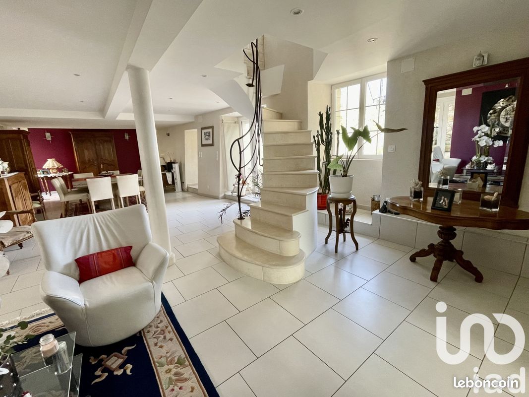 7 Schlafzimmer Haus in Sainte-Maure-de-Touraine, France, Nr. 85222