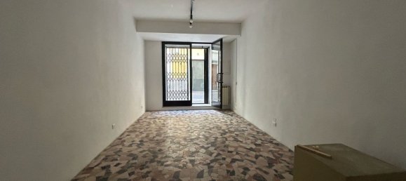 Gewerbliche Immobilie in Sarzana, Italy 41m², Nr. 104196 5