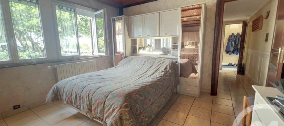 3 bedrooms House in Epone, France No. 347040 14