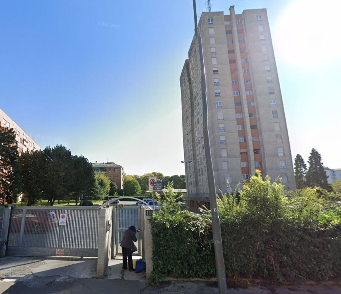 3 rooms Apartment in Milan, Italy No. 250451