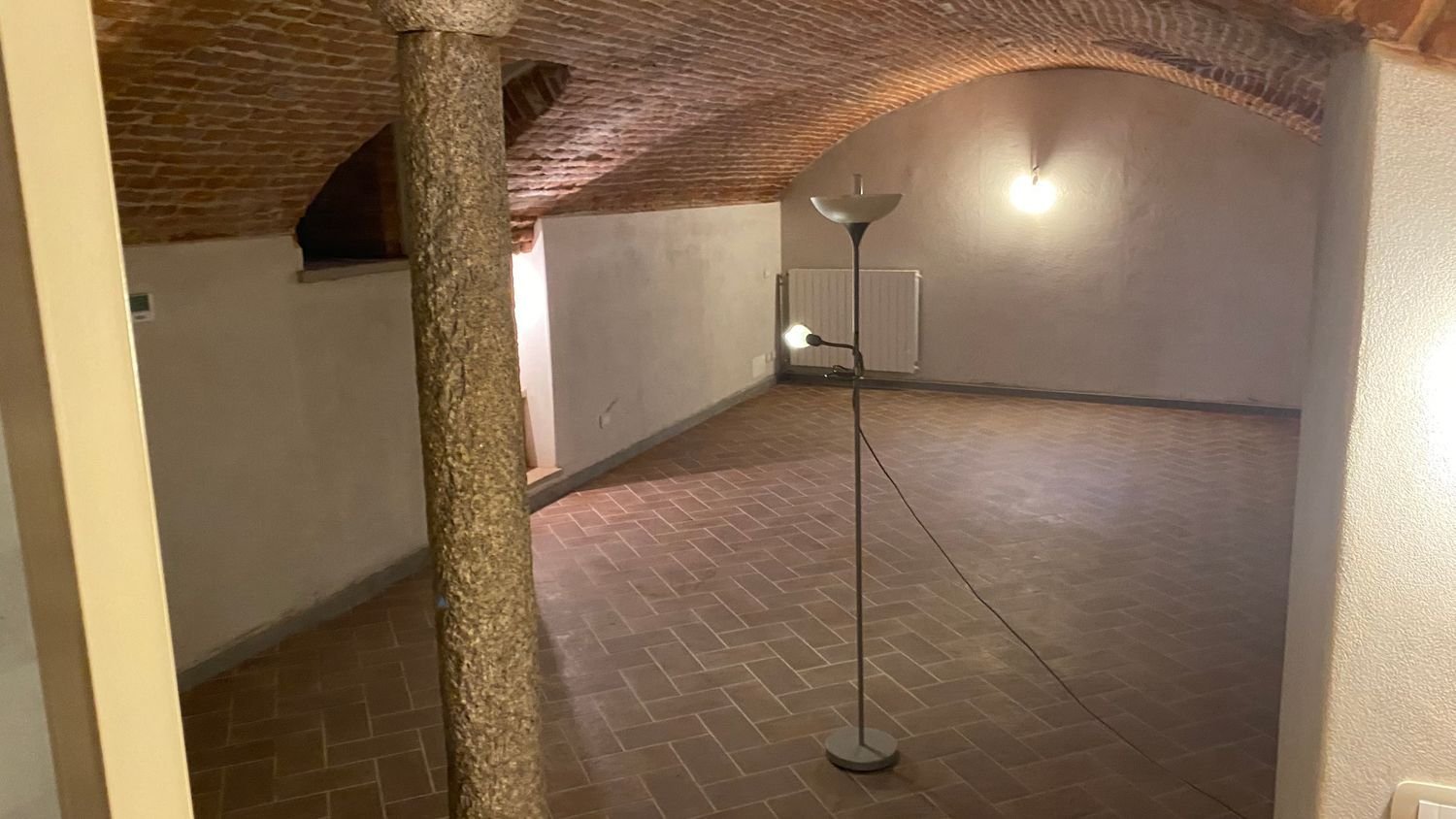 5 rooms Apartment in Vigevano, Italy No. 178172