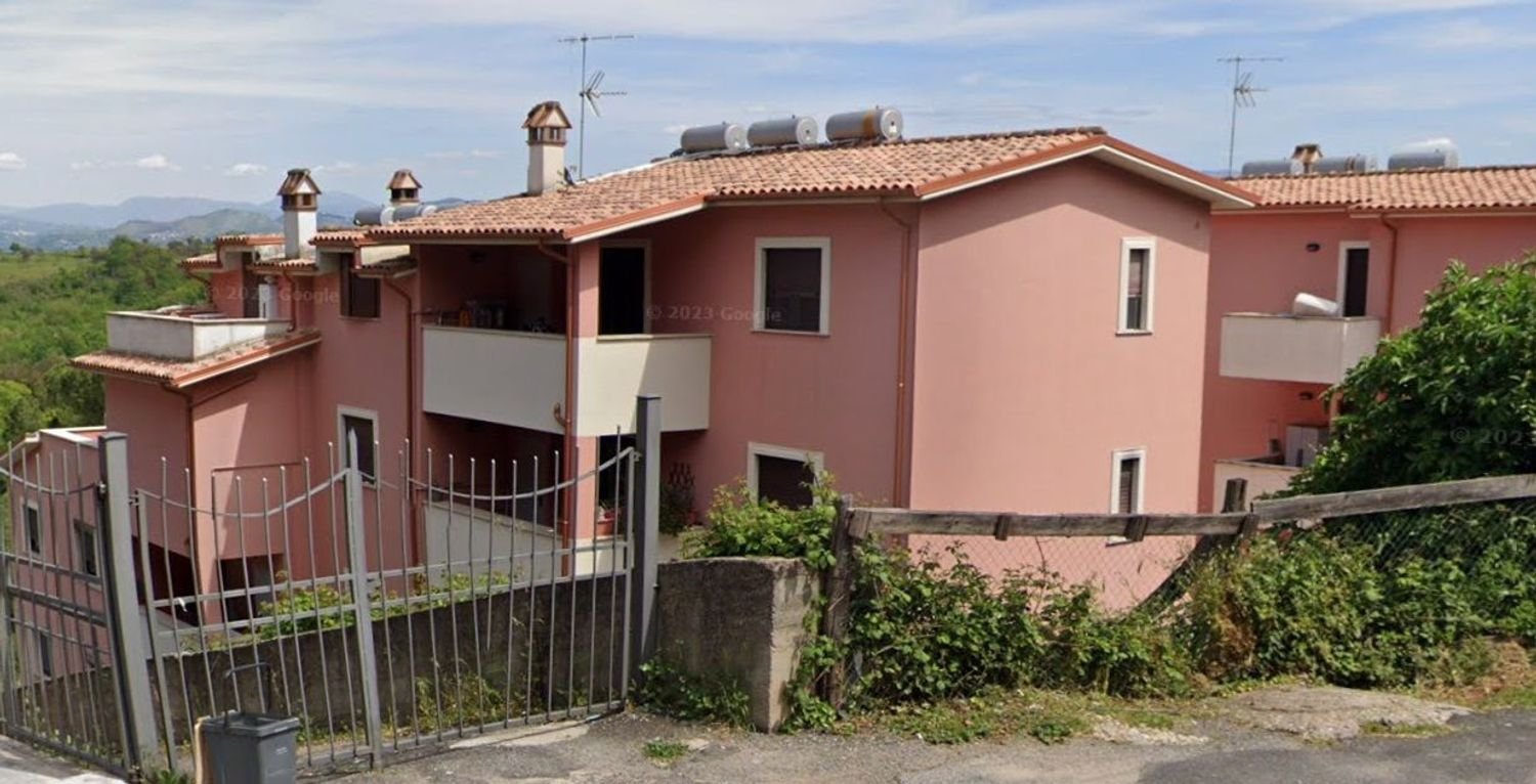 Apartamento de 3 dormitorios en Civitella San Paolo, Italy No. 178850