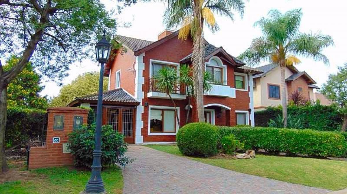 Casa de 3 dormitorios en Moreno, Argentina No. 52564