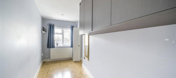 4 bedrooms House in Harrow, United Kingdom No. 12209 32