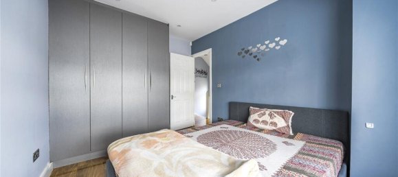 4 bedrooms House in Harrow, United Kingdom No. 12209 4