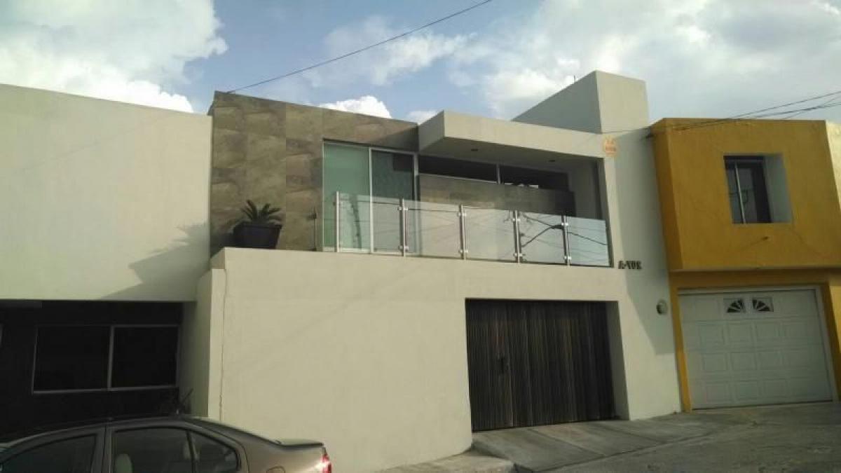 3 bedrooms House in San Luis Potosi, Mexico No. 179666