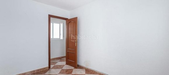 Apartamento de 4 dormitorios en Granada, Spain No. 171164 15