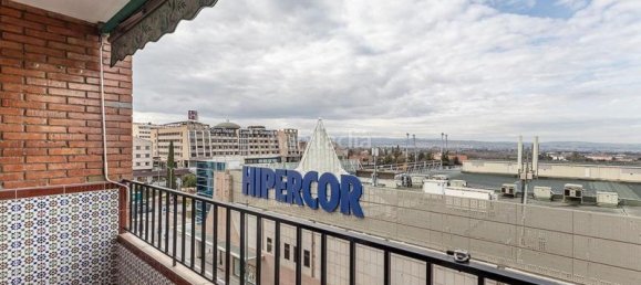 Apartamento de 4 dormitorios en Granada, Spain No. 171164 3