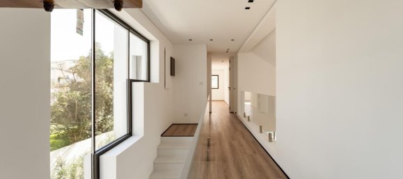 4 bedrooms House in Cascais, Portugal No. 104104 9