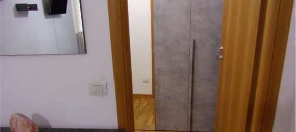 Apartamento de 2 dormitorios en Samarate, Italy No. 359552 3