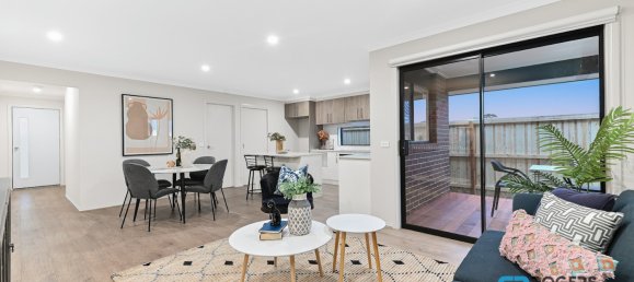 4 bedrooms House in Pakenham, Australia No. 244 5