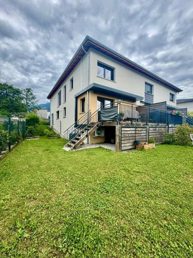 Casa de 3 habitaciónes en Chambery, France No. 322728